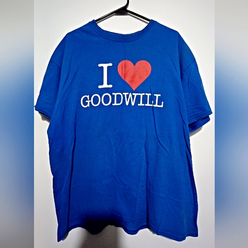 I Heart Goodwill Employee Gildan Tee Shirt Size XL 100% Cotton